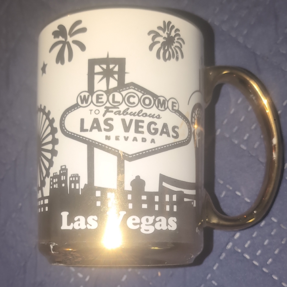 Las Vegas Souvenir Mug w/ Gold Handle